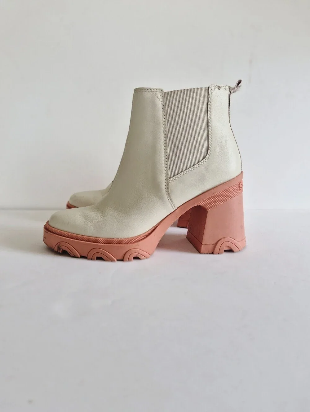 Sorel Brex White Chelsea Natural Pink Waterproof Chunky Heel Boots Size 8.5